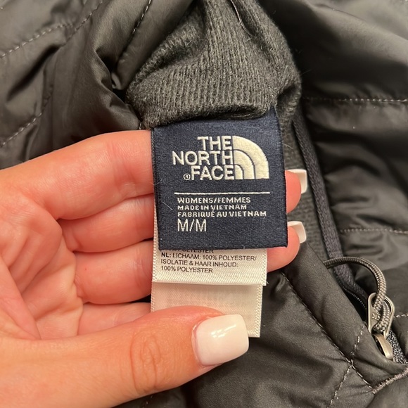 The North Face Women's Mossbud Insulated Reversible Vest - Picture 7 of 11